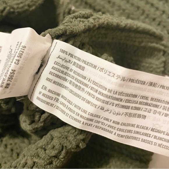 Hollister Green Turtleneck Sweater Women’s Size XS - Picture 8 of 15